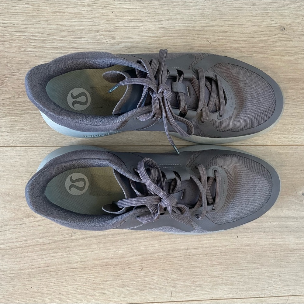 lululemon Women’s Strongfeel Training Shoe, Anchor/Vapor/Light Vapor, size 8